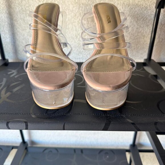 Women's Pink and Tan Courts - Picture 3 of 3